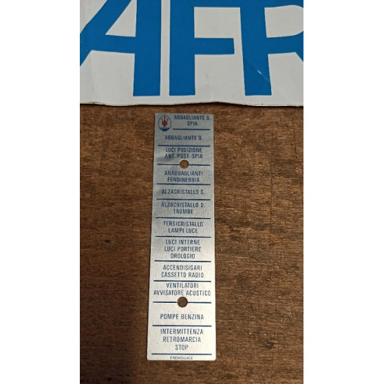 TARGHETTA SCATOLA FUSIBILI