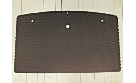 PANEL AISLANTE EN EL CAPÓ DEL MASERATI 228